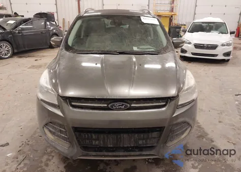 2014 Ford Escape Titanium z USA, uszkodzony, nr VIN 1FMCU0JX5EUC57244
